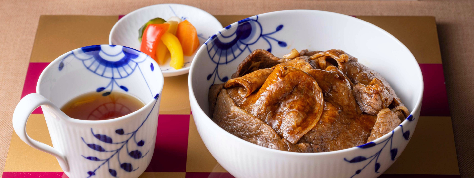 캐피톨 쇠고기 덮밥