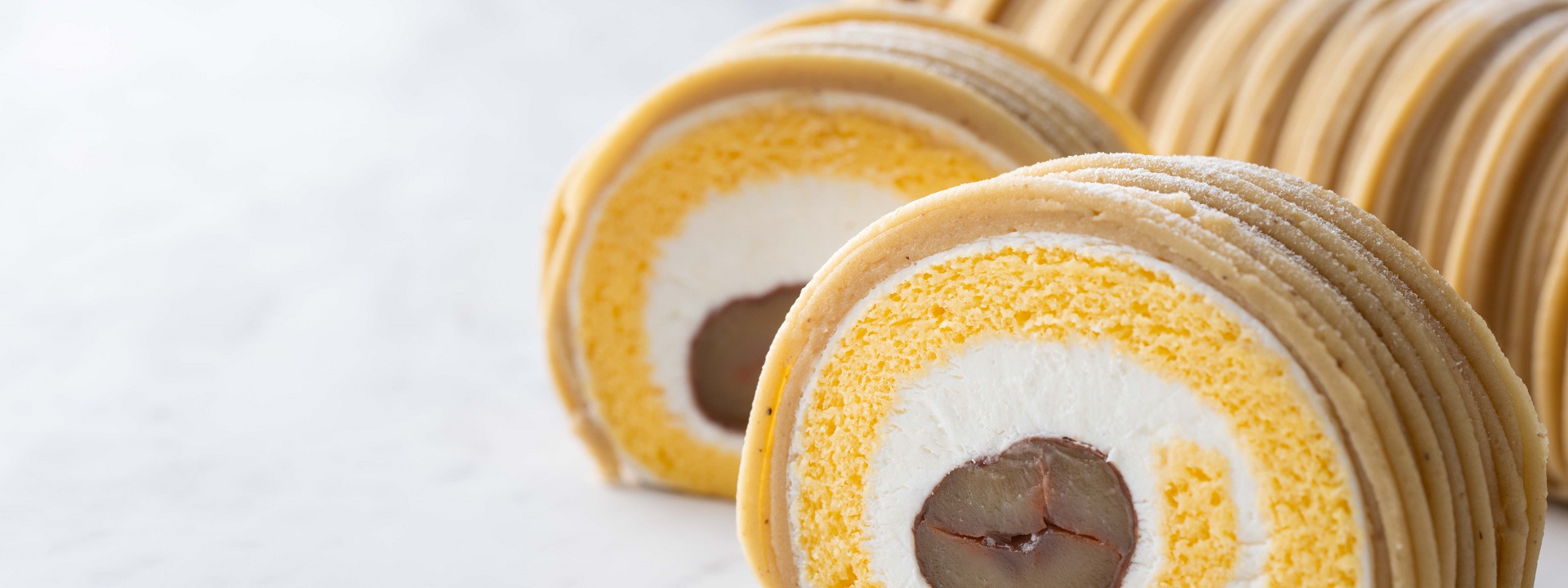 栗のロールケーキ