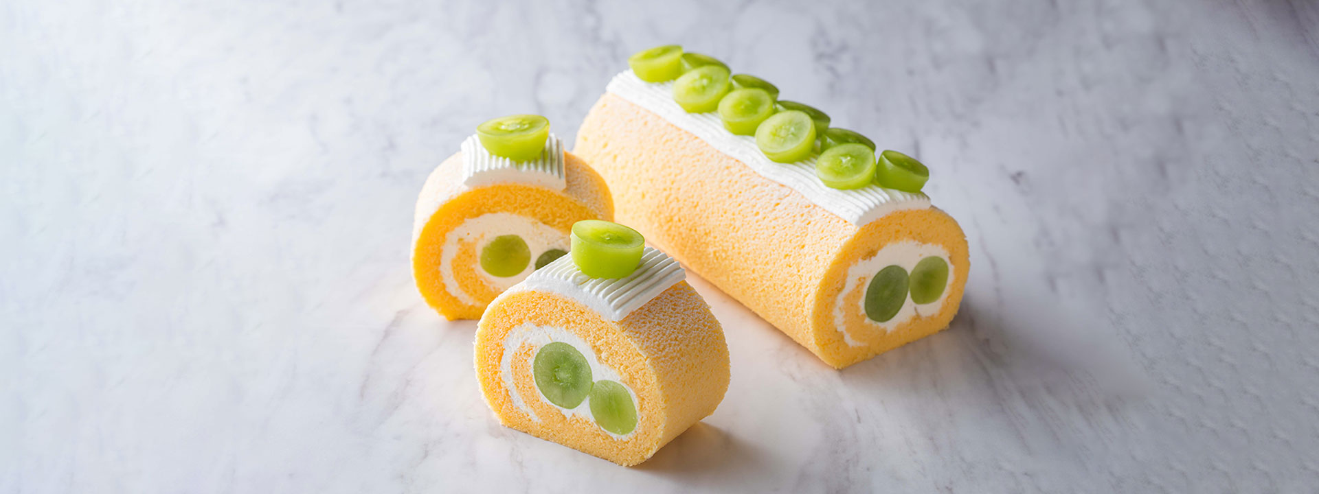 シャインマスカット ロールケーキ