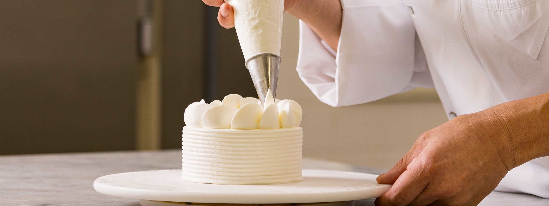 ペストリーブティック「ORIGAMI」シェフパティシエ 安里 哲也