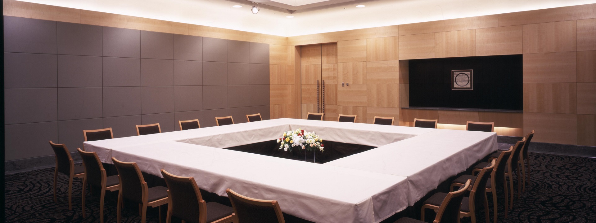 Medium banquet hall/medium conference room [Shirotae] Meeting