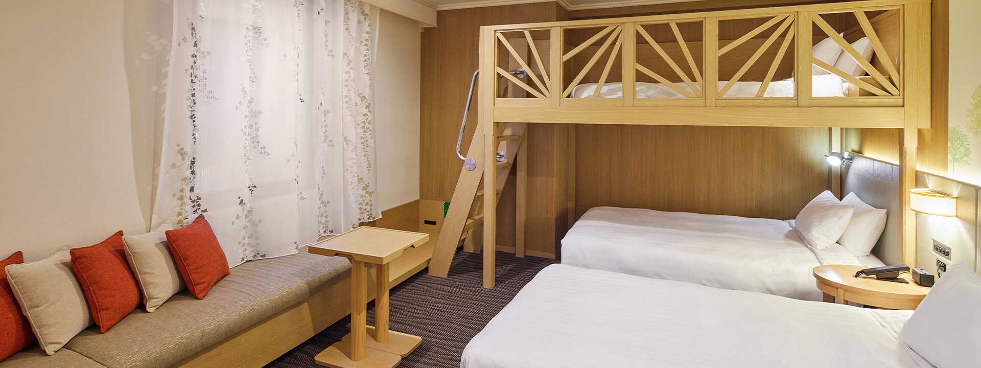 Double Deck Room
