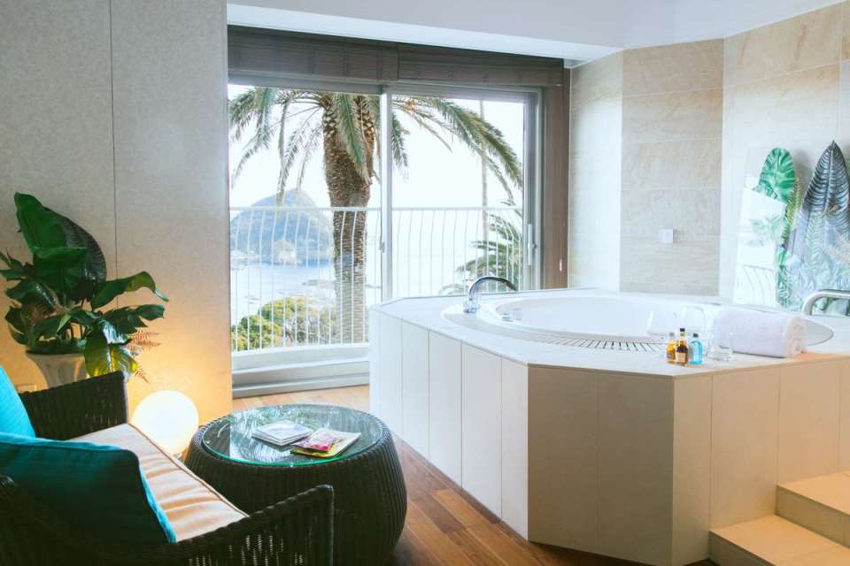 오션 뷰 주니어 스위트 (뷰 욕조 포함)