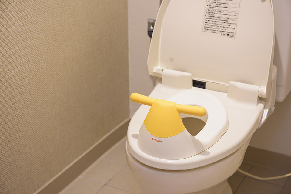 Toilet seat