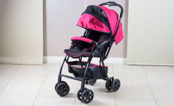 Stroller Type A <br />(Reclining function available. Recommended for children who cannot yet develop neck strength.)