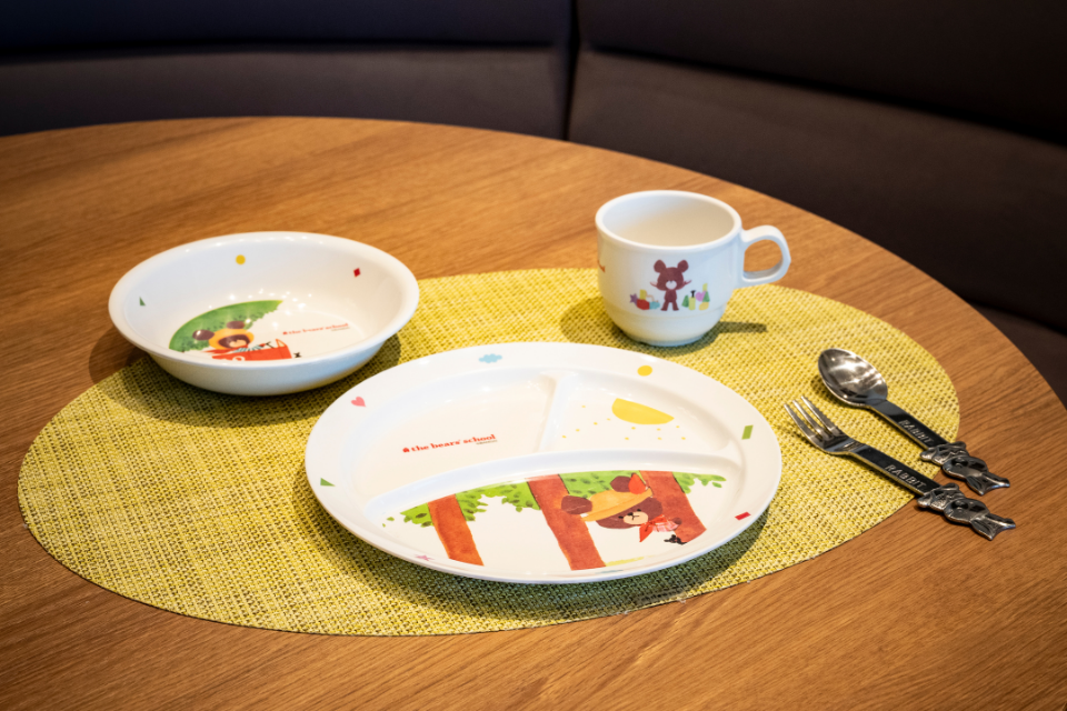 お子様用食器