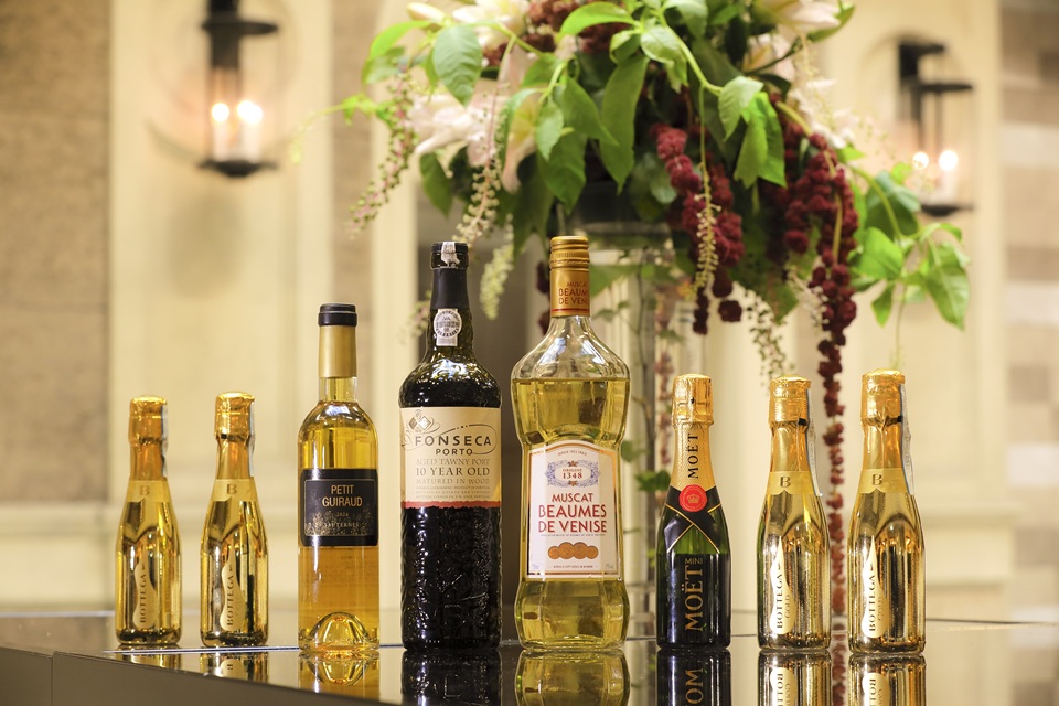 Afternoon Tea & Wine Pairing～ソムリエ　ワインセレクション～