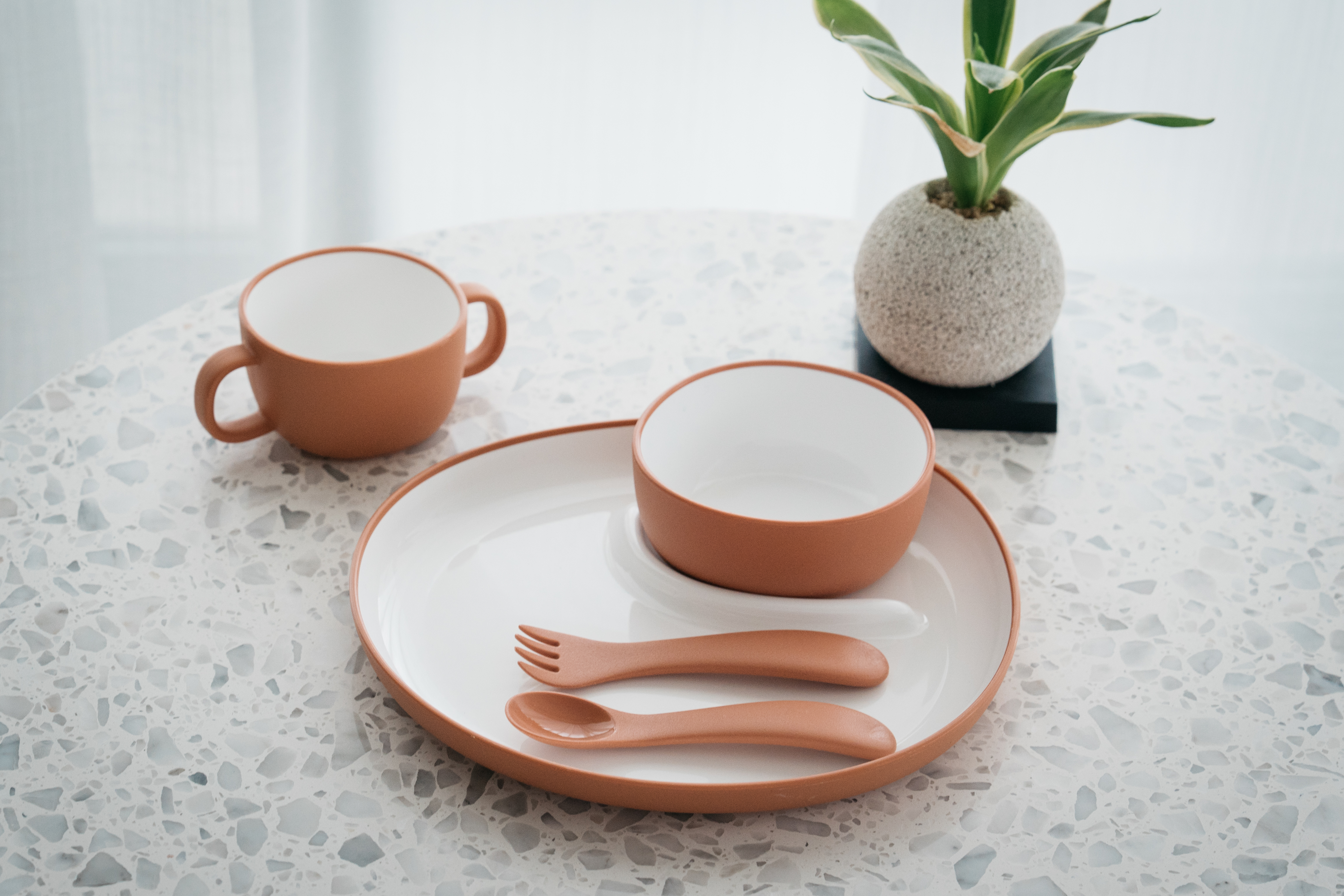お子様用食器